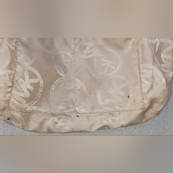 MK Shoulder Bag - Picture 12 of 12